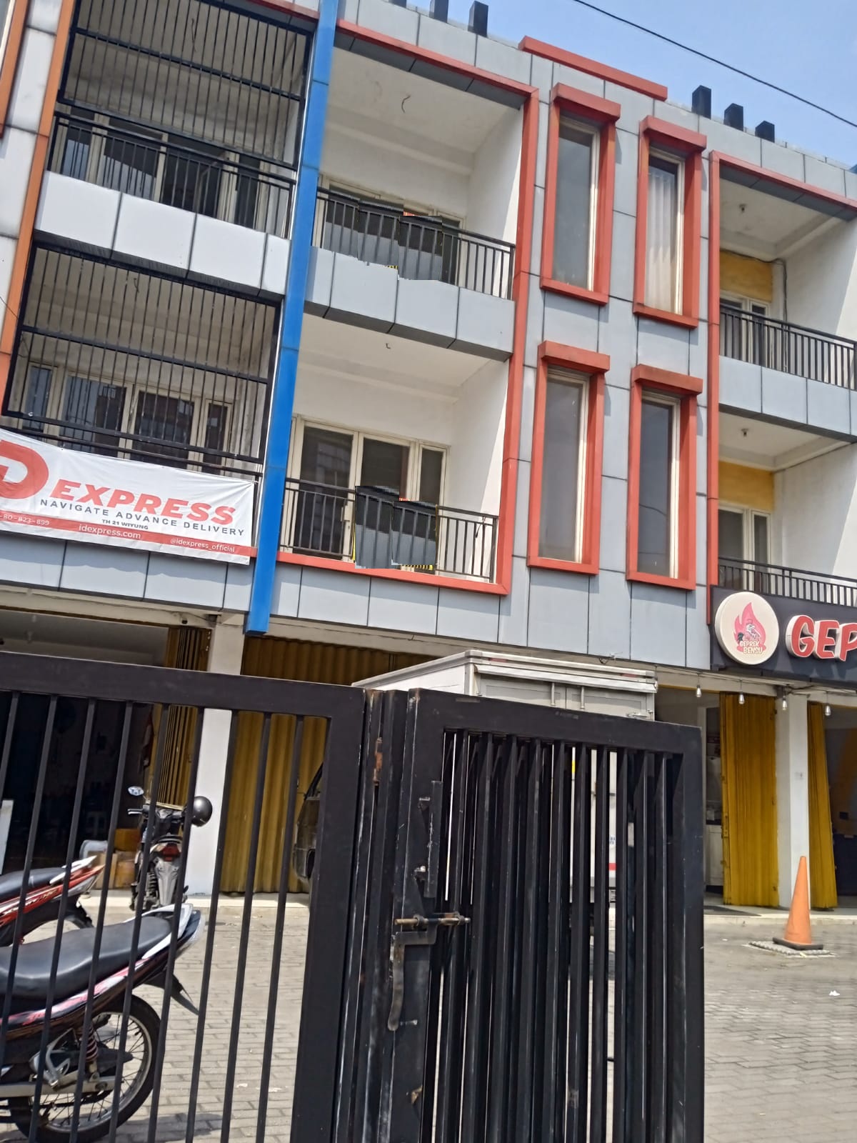 ruko disewakan mastrip surabaya