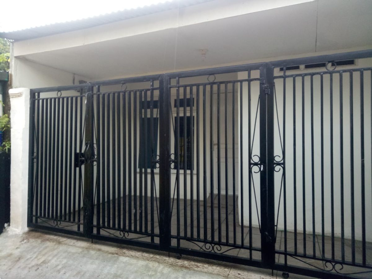 Dijual Rumah Murah Dekat Stasiun KA di Cilebut Timur, Bogor