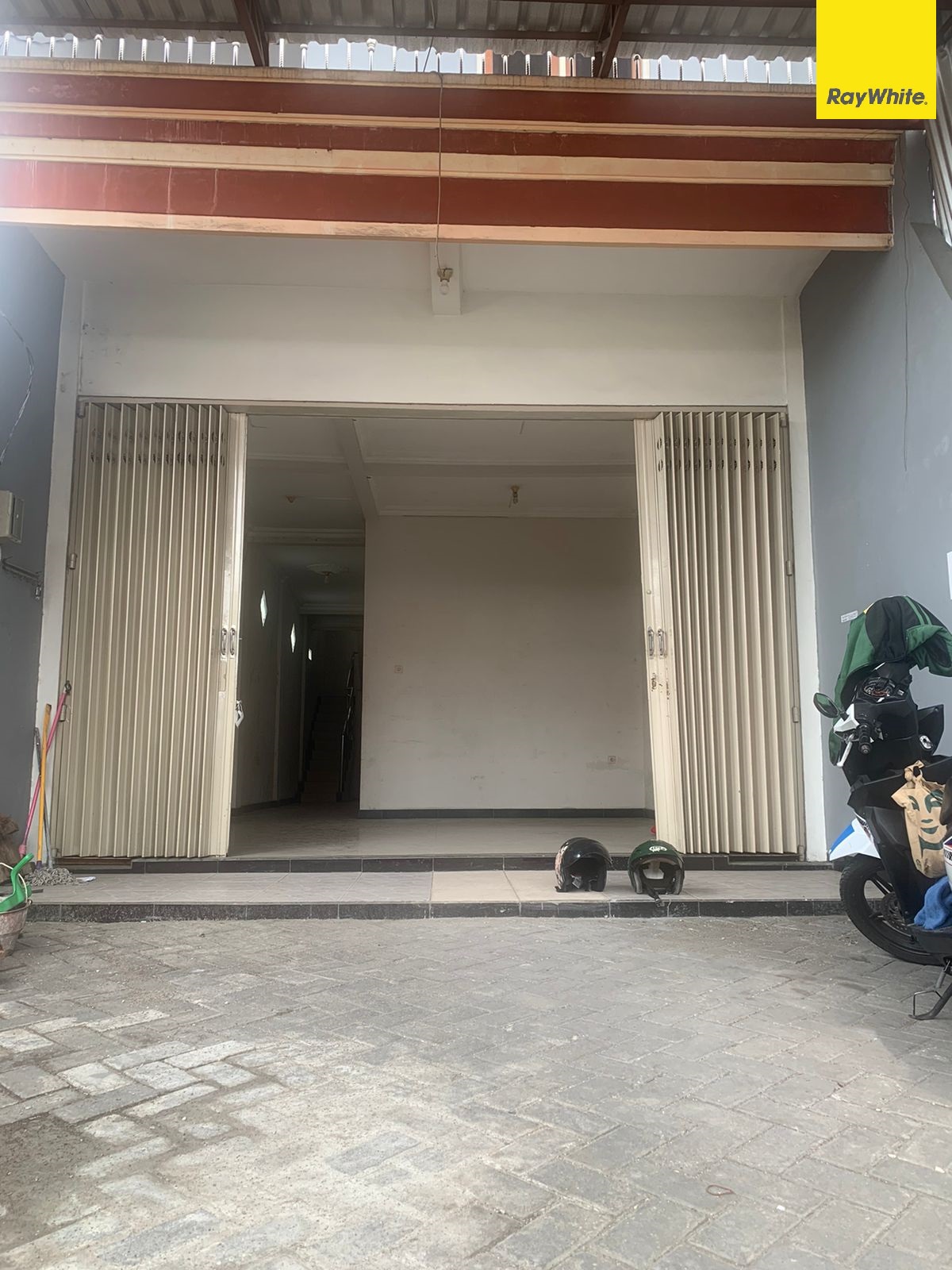 Disewakan Rumah 2 Lantai di Jl. Petemon Barat, Surabaya