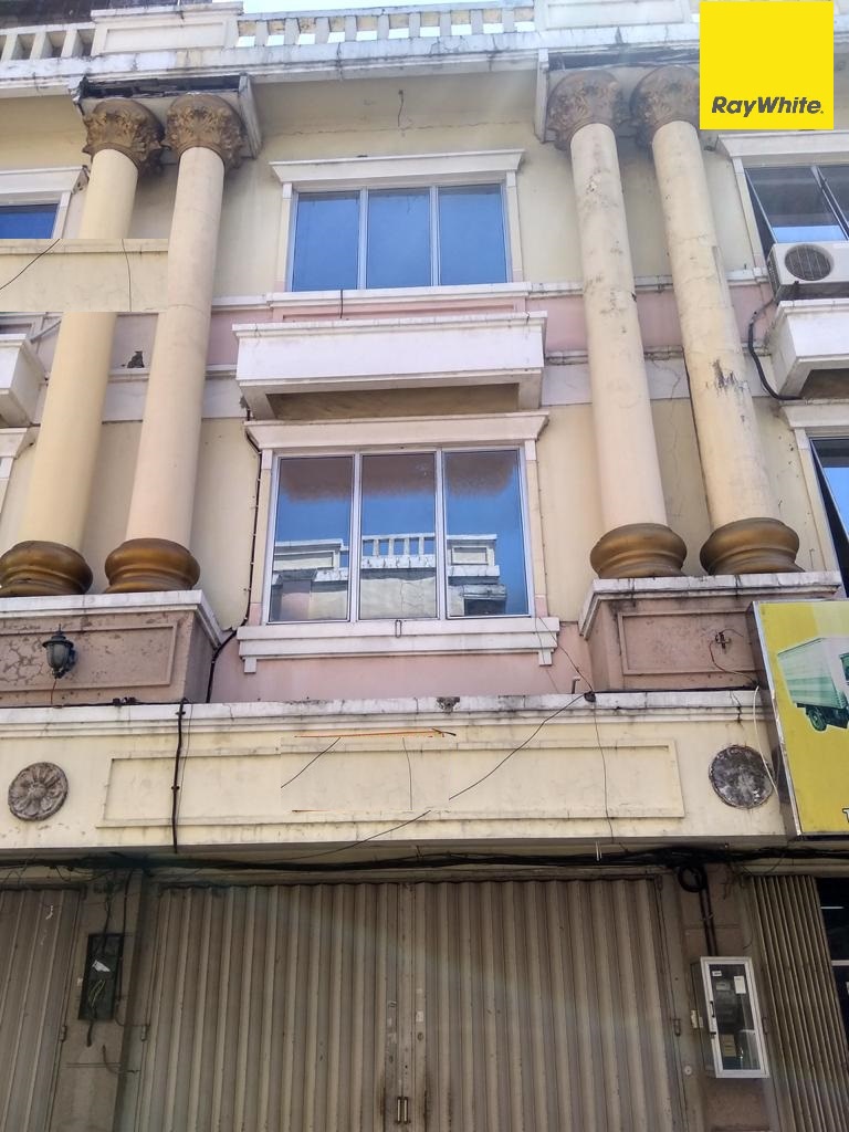 Dijual & Disewakan Ruko 3 Lantai di Pasar Kembang, Surabaya
