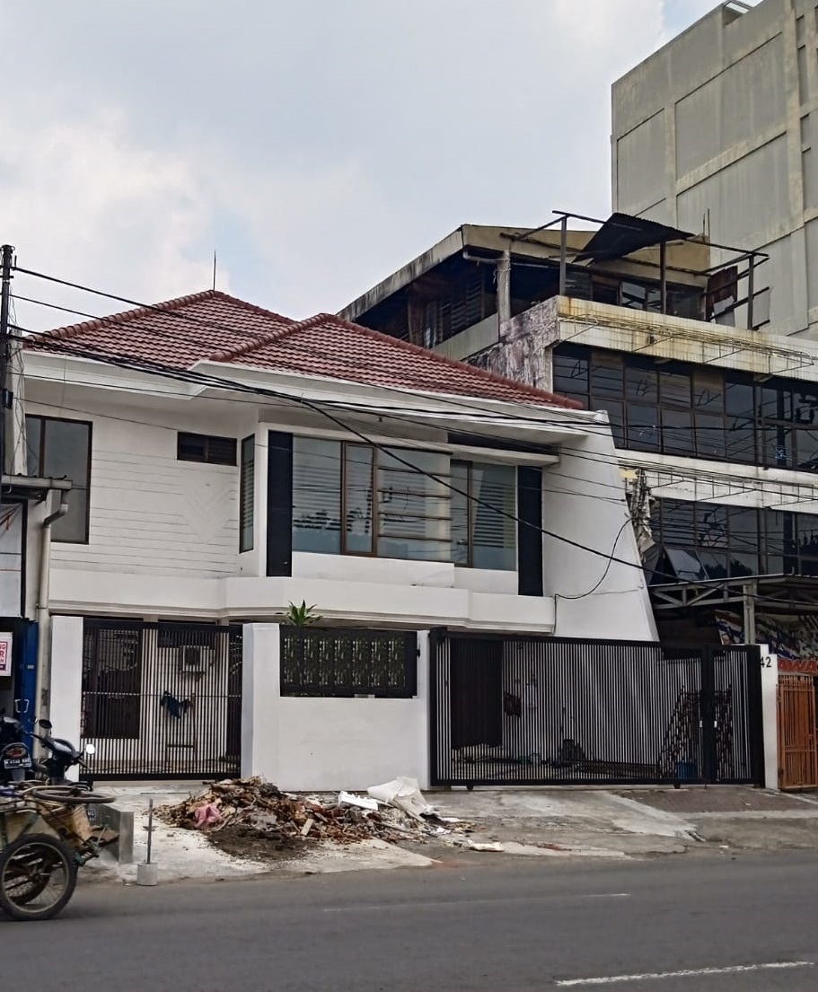 rumah disewakan barata jaya surabaya