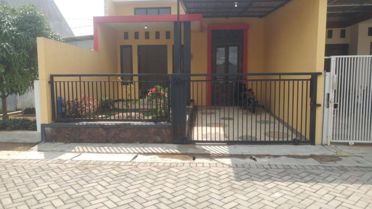 Dijual Rumah Minimalis Strategis di Puri Akordion, Malang PR1926