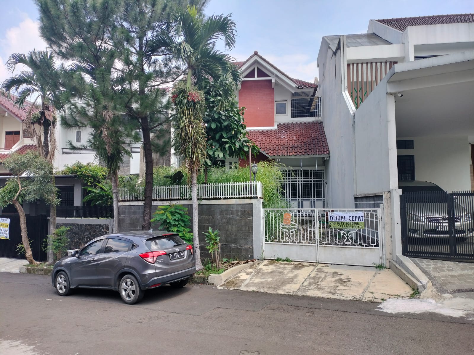 DIJUAL RUMAH LUX DAN MENARIK