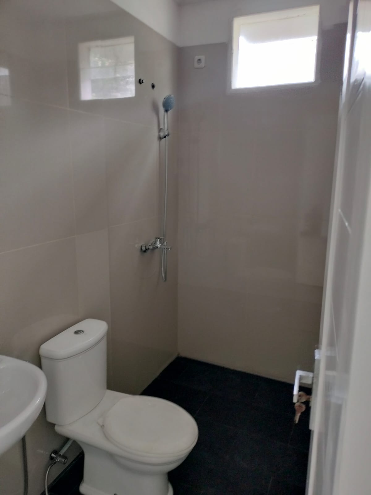 DIJUAL CEPAT RUMAH MINIMALIS TENGAH KOTA