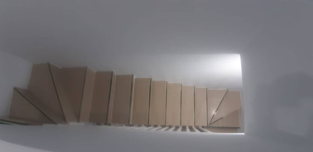 Disewakan Rumah 2 Lantai Strategis di Jelambar, Jakarta Barat