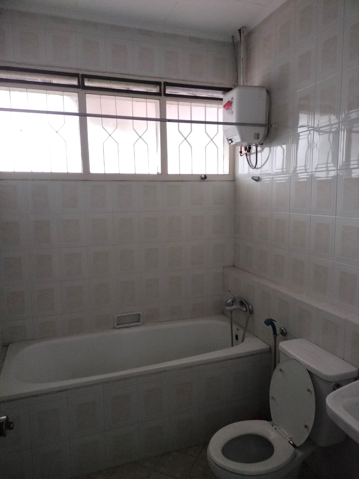 DIJUAL RUMAH LUX DAN MENARIK