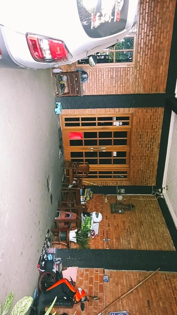 Dijual Rumah Siap Huni Desain Menarik Di Vila Bogor Indah