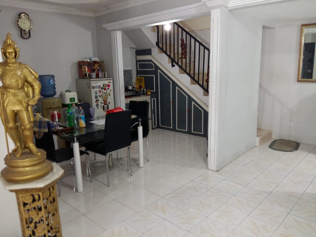 Rumah Minimalis 2 Lantai di Taman Cimanggu