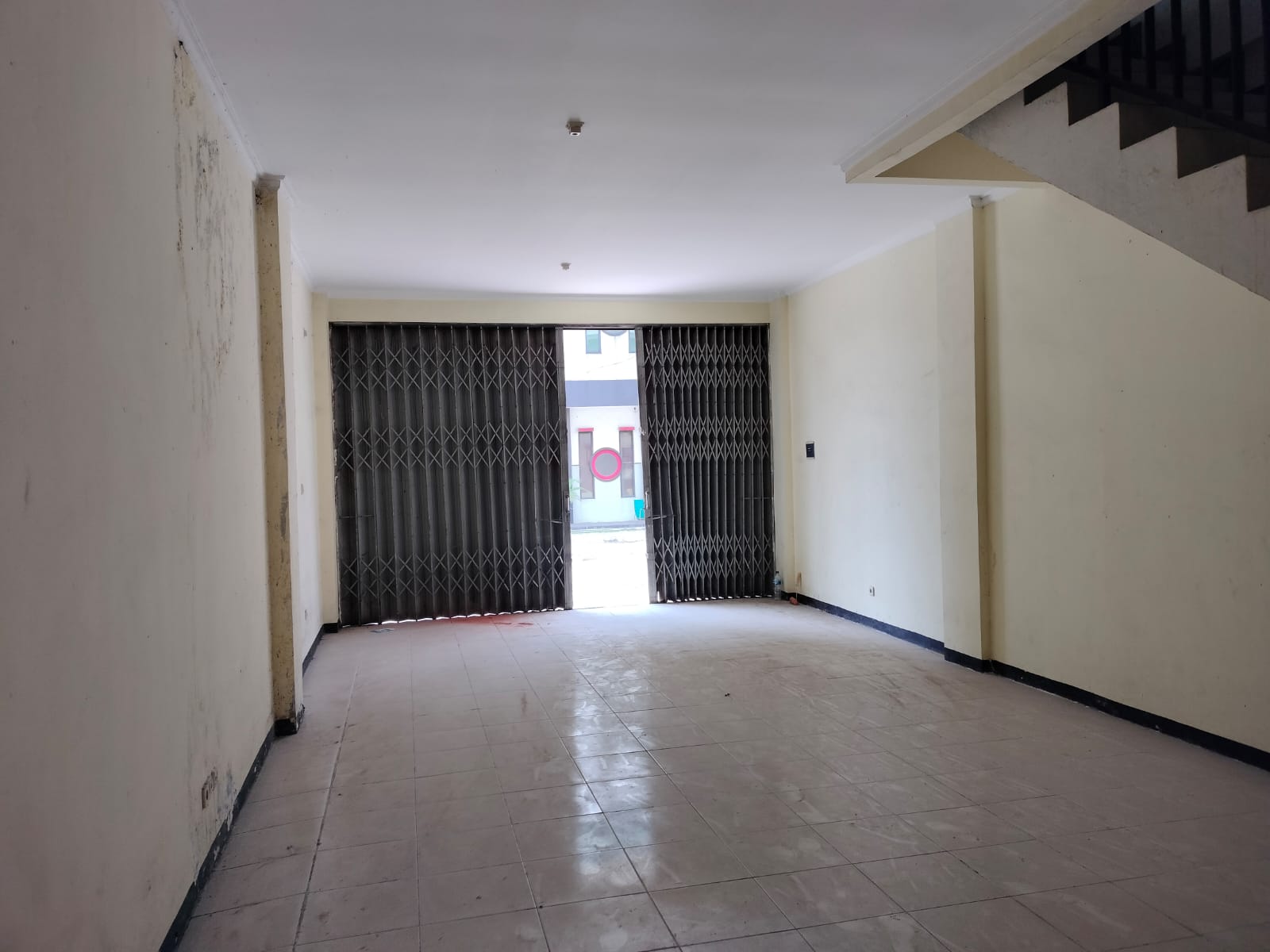 Disewakan Ruko 3 Lantai Lokasi Di Jl Sholeh Iskandar Bogor