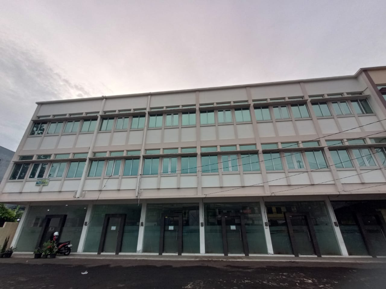 Disewakan 2 Ruko Per 3 Tahun di Kawasan Pusat Bisnis Kota Bekasi