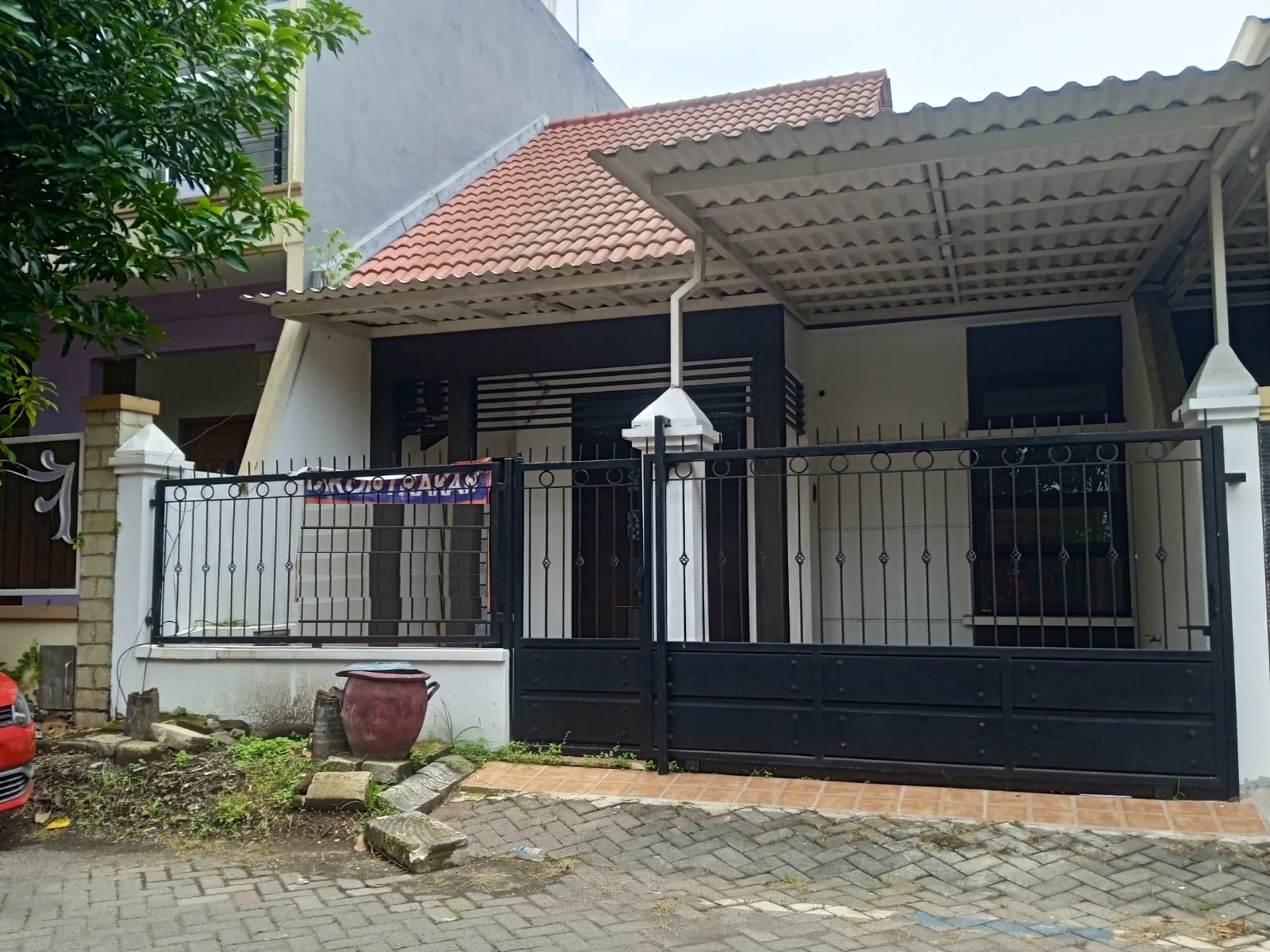 rumah disewakan palm spring regency surabaya