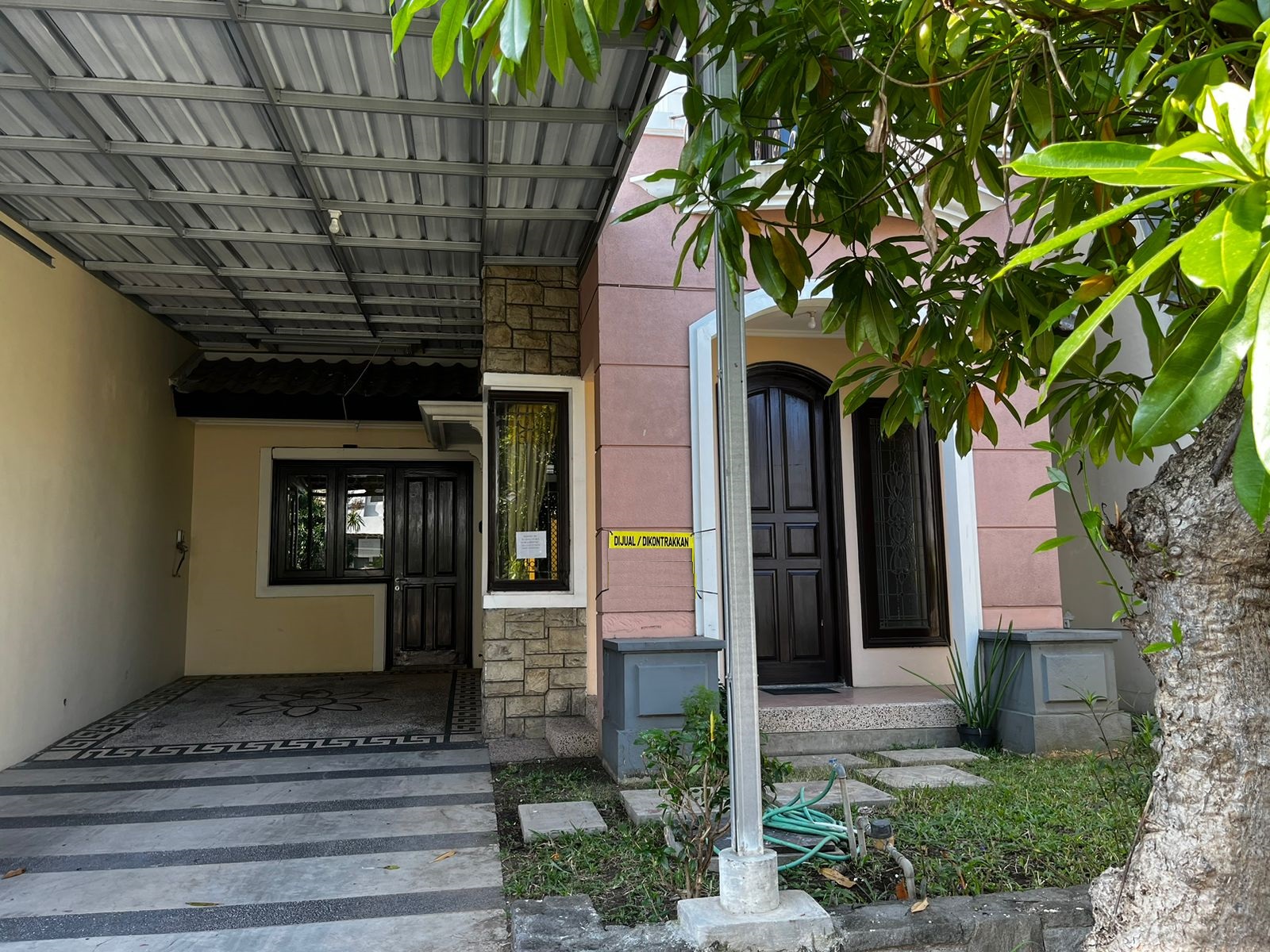 rumah disewakan wisata bukit mas