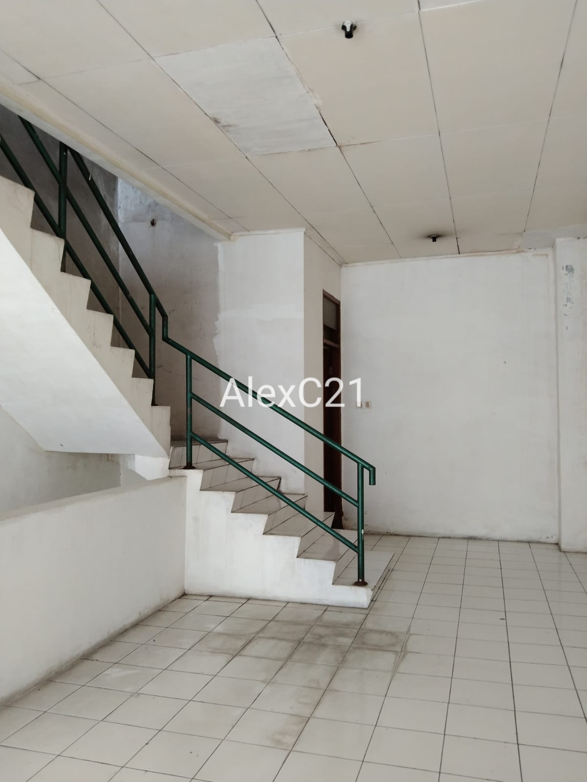 Disewakan Ruko 3 lantai di Cipulir, Cipulir, Kebayoran Lama