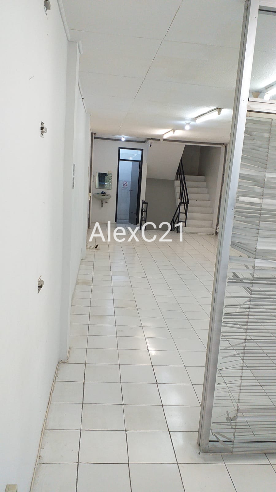 disewakan Ruko 3 lantai di Kebayoran Lama, Grogol Selatan, Kebay