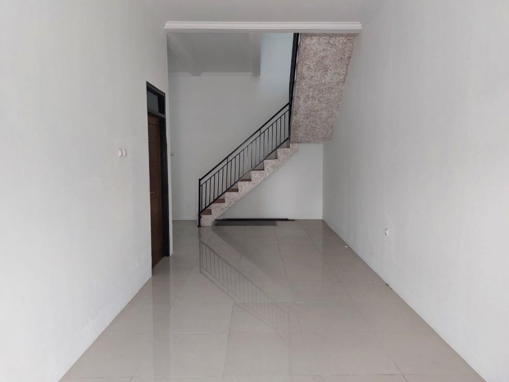 Rumah Lantai 2 Soekarno Hatta Cisaranten wetan Kota bandung