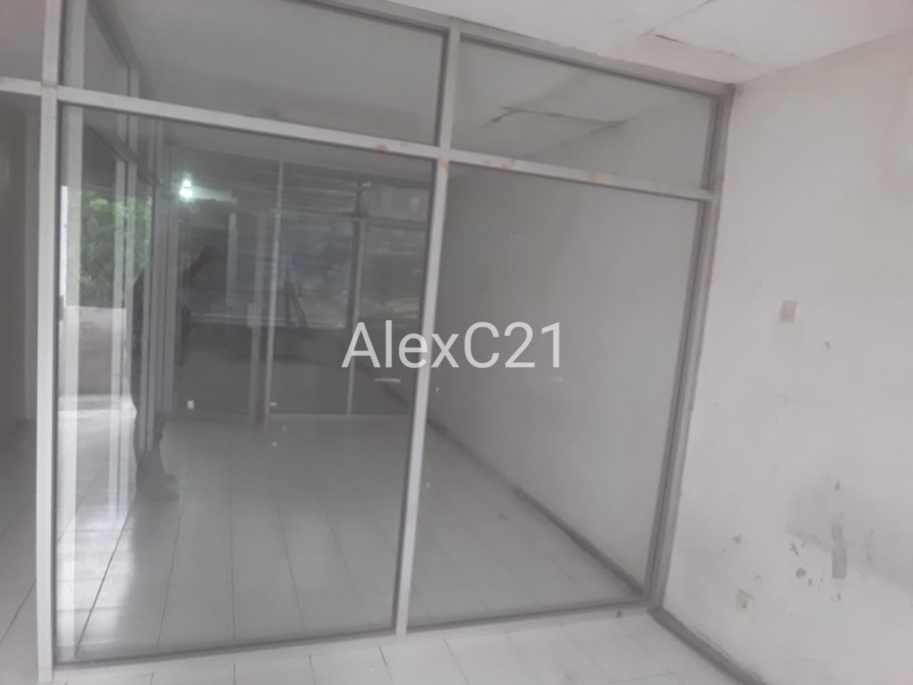 disewakan Ruko 3 lantai di Kebayoran Lama, Grogol Selatan, Kebay