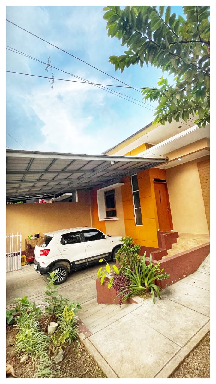 DIJUAL RUMAH NYAMAN DAN STRATEGIS