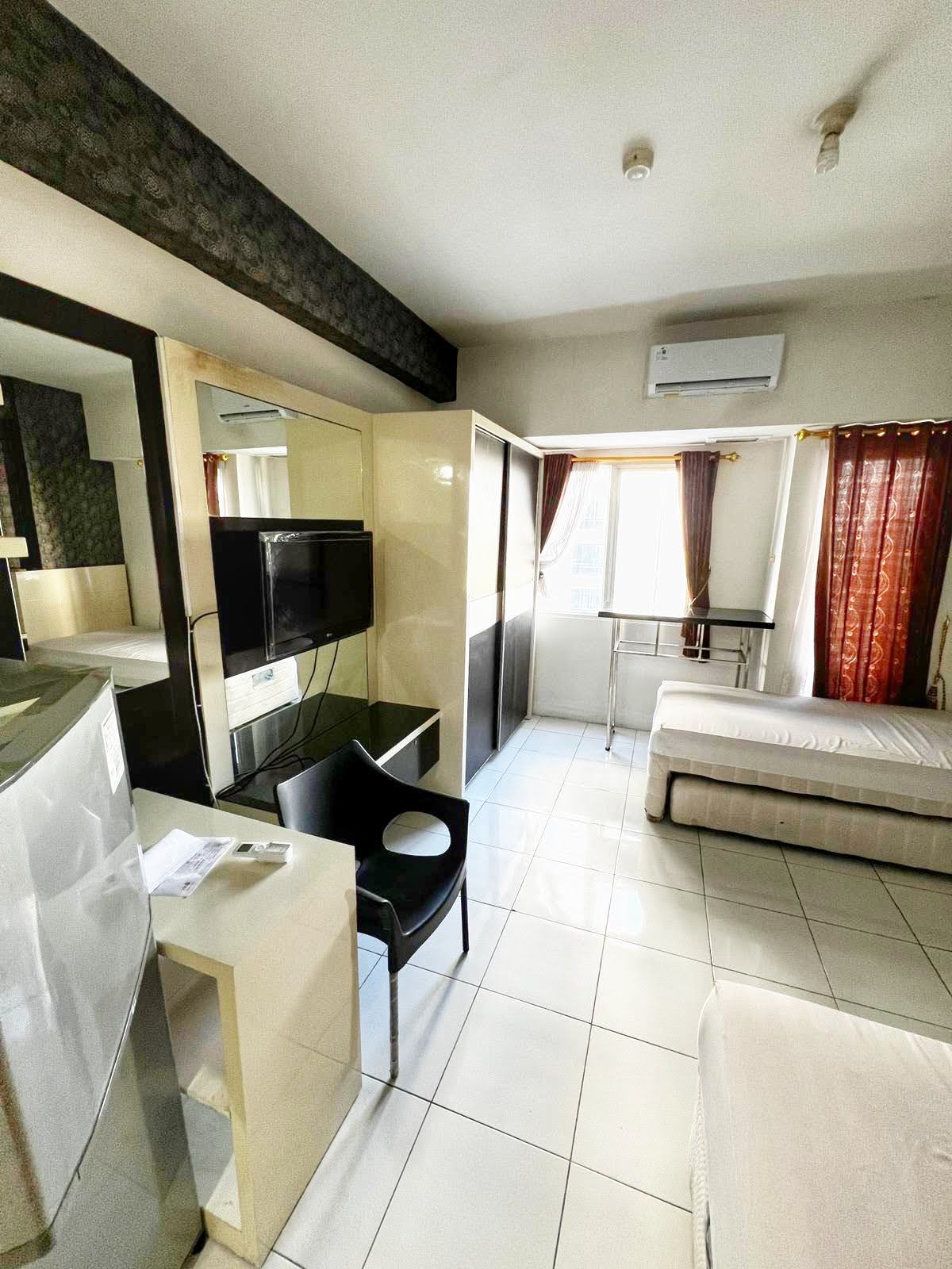 *Sewa Apartemen UC Lantai 20 Boulevard Tower Berkeley Surabaya*