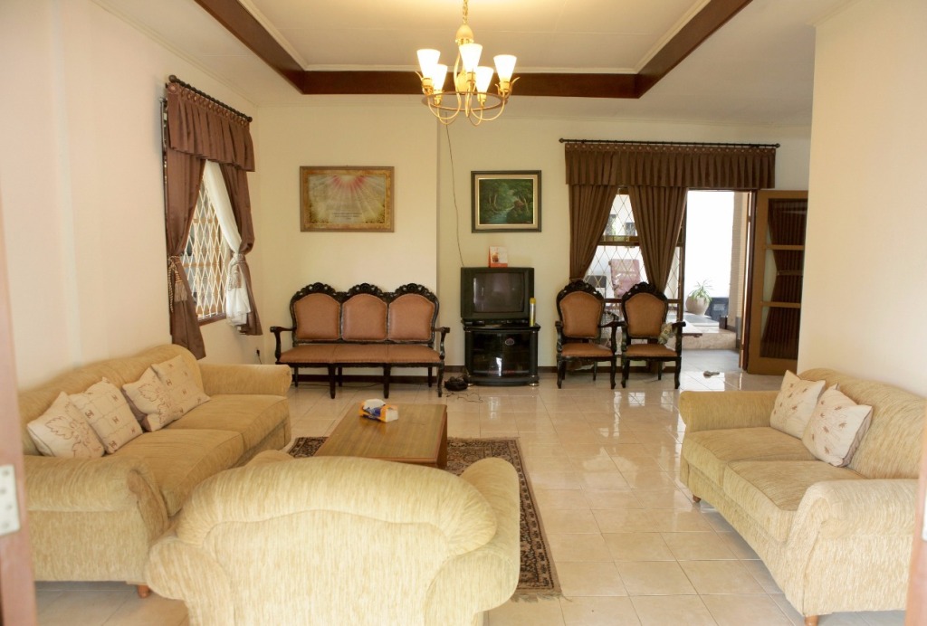 RUMAH ASRI DAN LUAS DI BOGOR