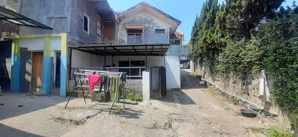 RUMAH DI JALAN SASAK BATU  JATIHANDAP BANDUNG