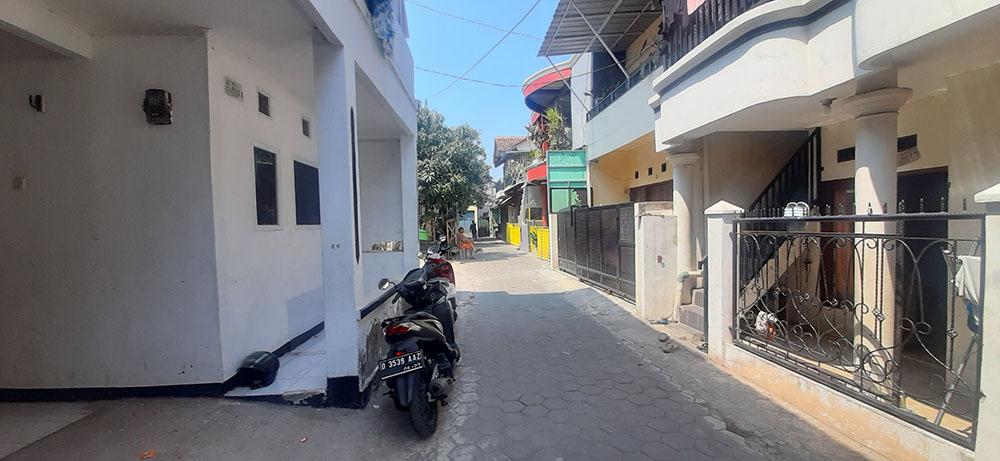 TOWNHOUSE  DI SAYAP JALAN JATIHANDAP BANDUNG