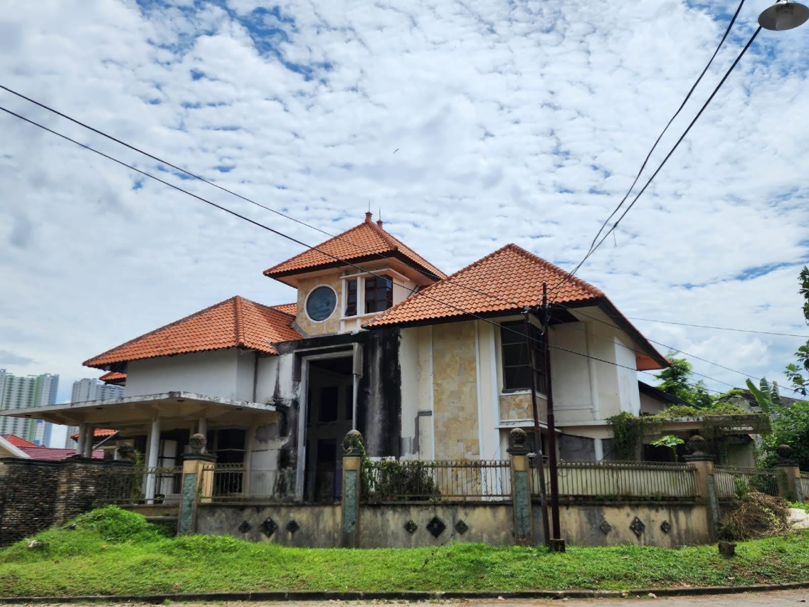 *Dijual RUMAH DARMO SENTOSA RAYA HITUNG TANAH, Surabaya Barat*
