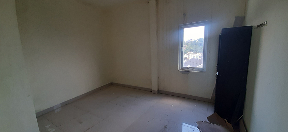 RUMAH GAYA AMERICAN COUNTRY DI JATIHANDAP BANDUNG