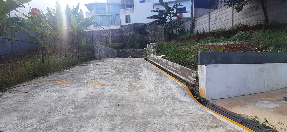 RUMAH GAYA AMERICAN COUNTRY DI JATIHANDAP BANDUNG