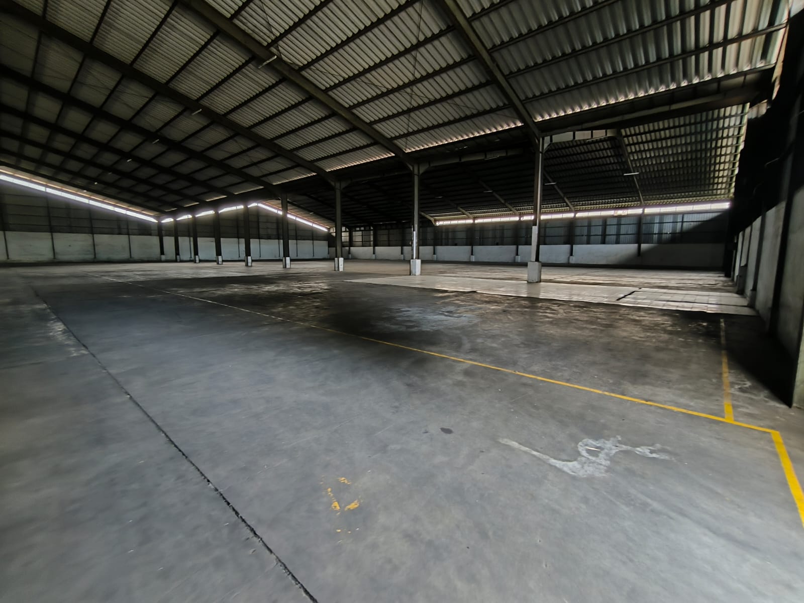 GUDANG JATAKE DISEWAKAN LT 6000 M2 / LB 4445 M2 SIAP PAKAI