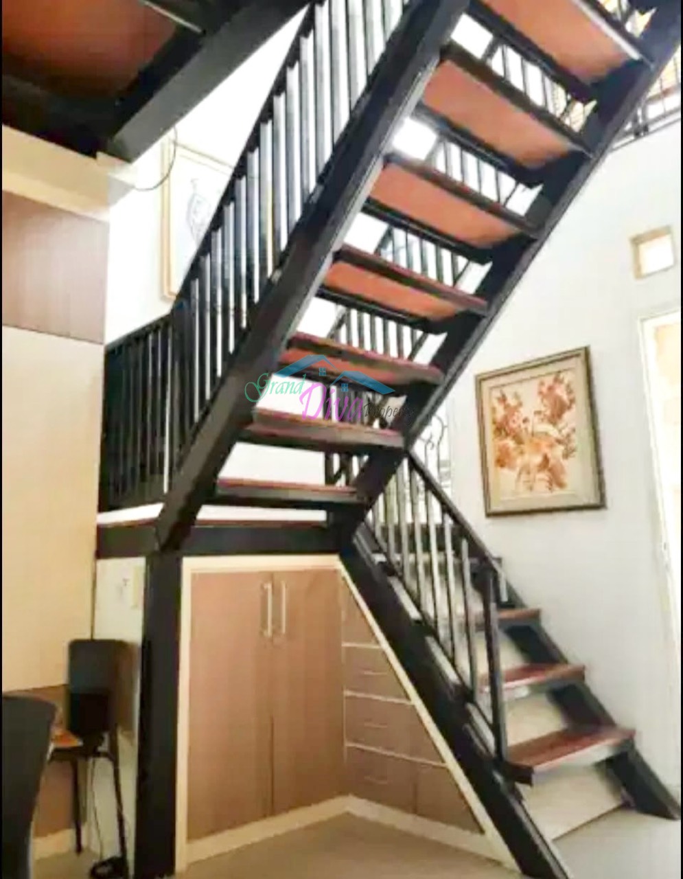 RUMAH KANTOR MODERN MINIMALIS HALF-FURNISHED DI BUKIT CIMANGGU