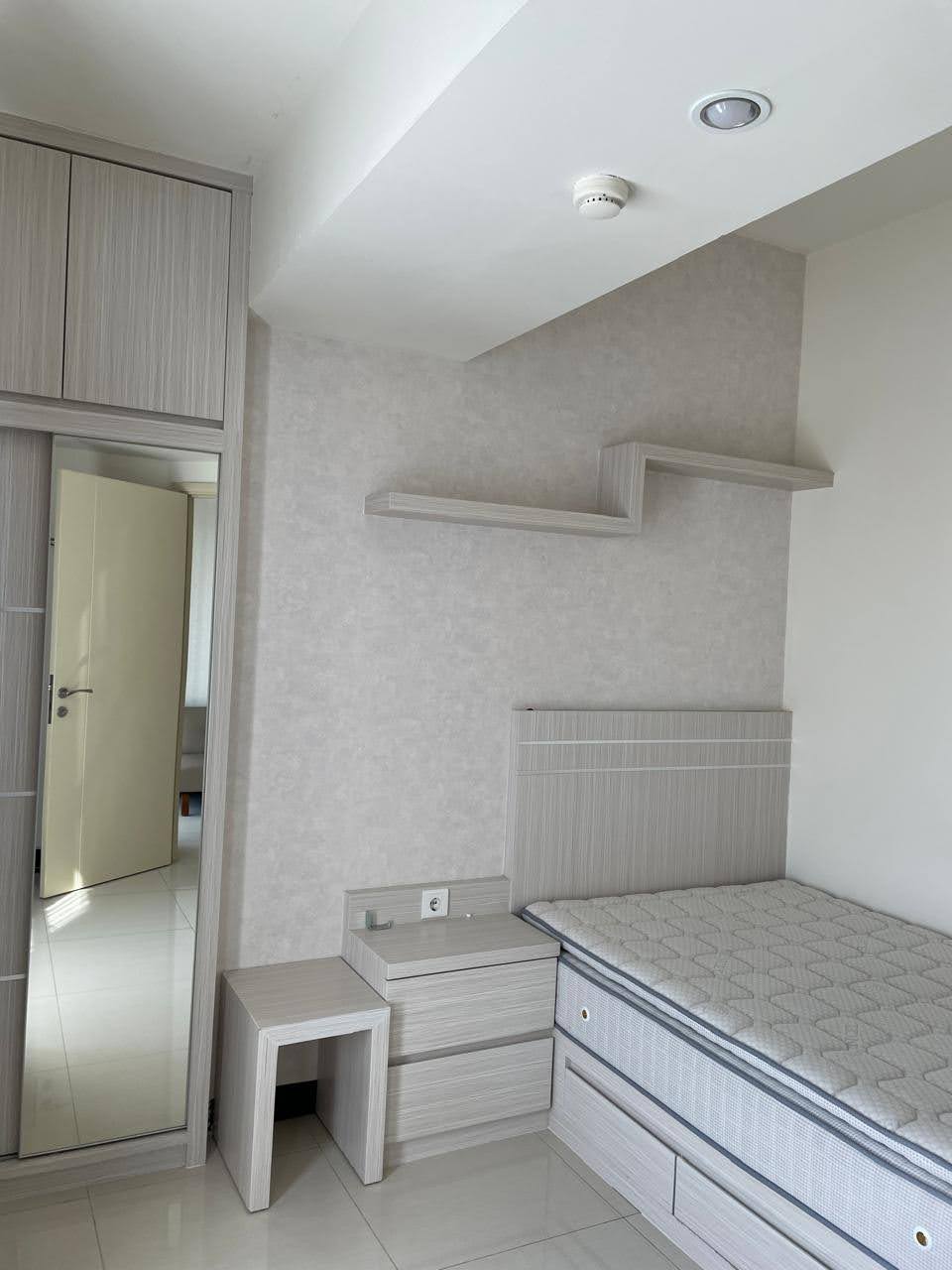 Sewa Apartmen AMOR Lt 17 FULL FURNISH Surabaya Timur