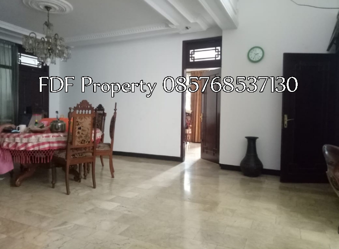 Rumah lama siap huni di Bandung