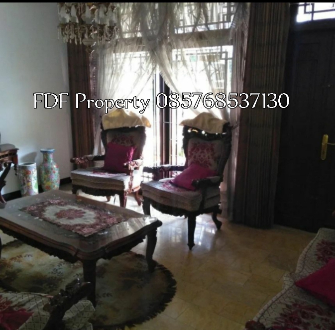 Rumah lama siap huni di Bandung