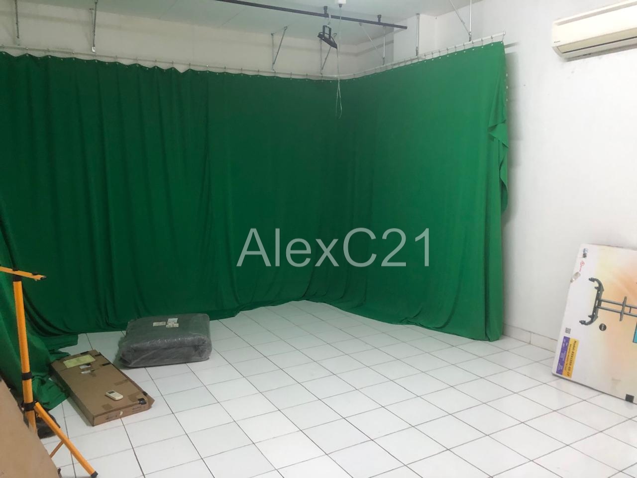 Disewakan ruko 4 lantai diarea Kebon Jeruk, Srengseng, jakbar