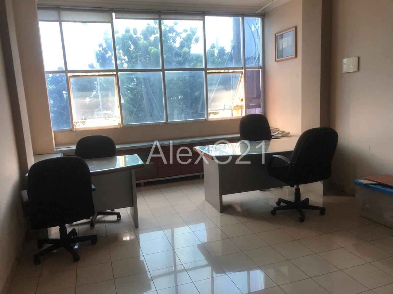 Disewakan ruko 4 lantai diarea Kebon Jeruk, Srengseng, jakbar