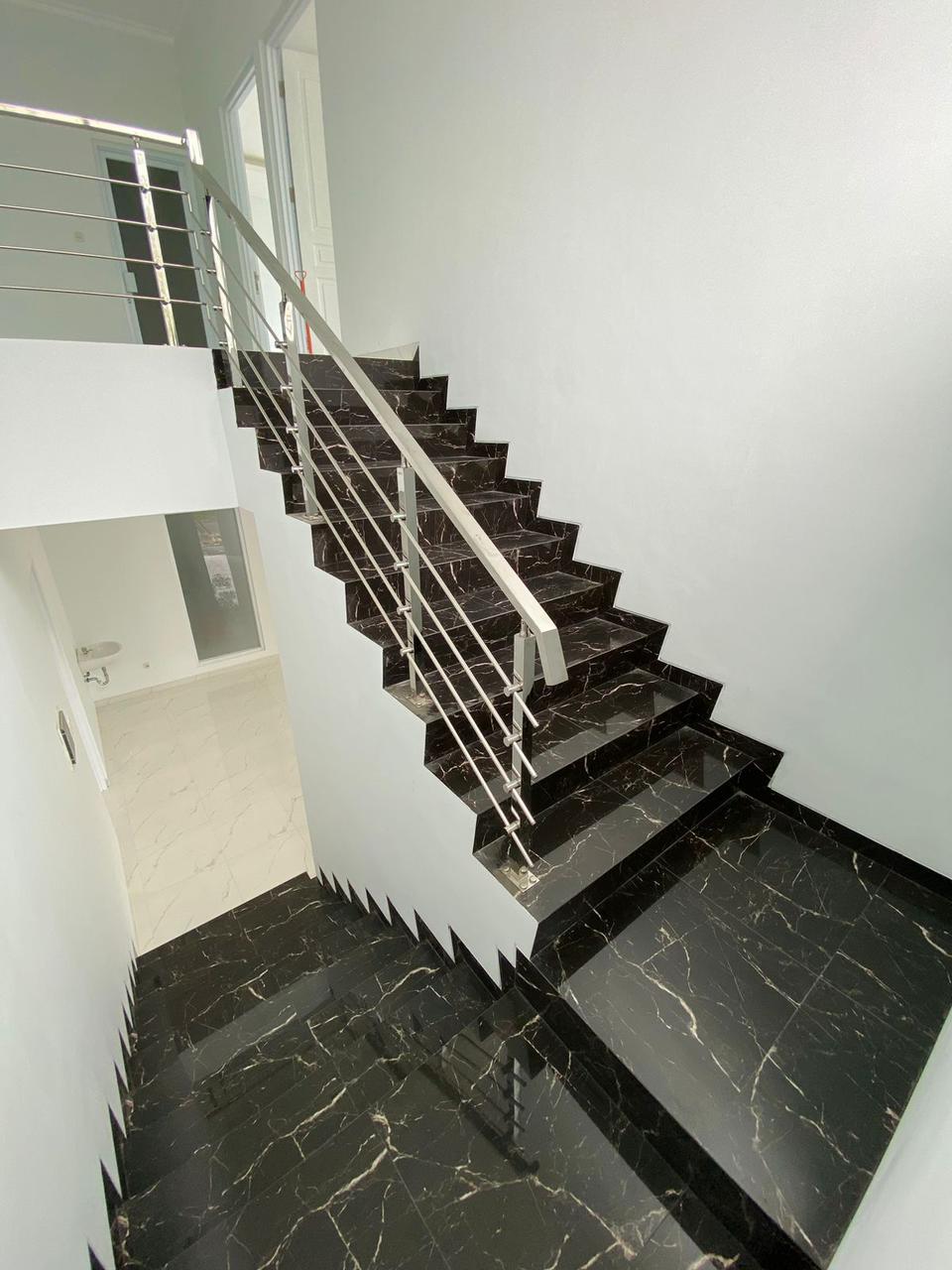 Rumah Dijual Bukit Palma, Citraland, Surabaya