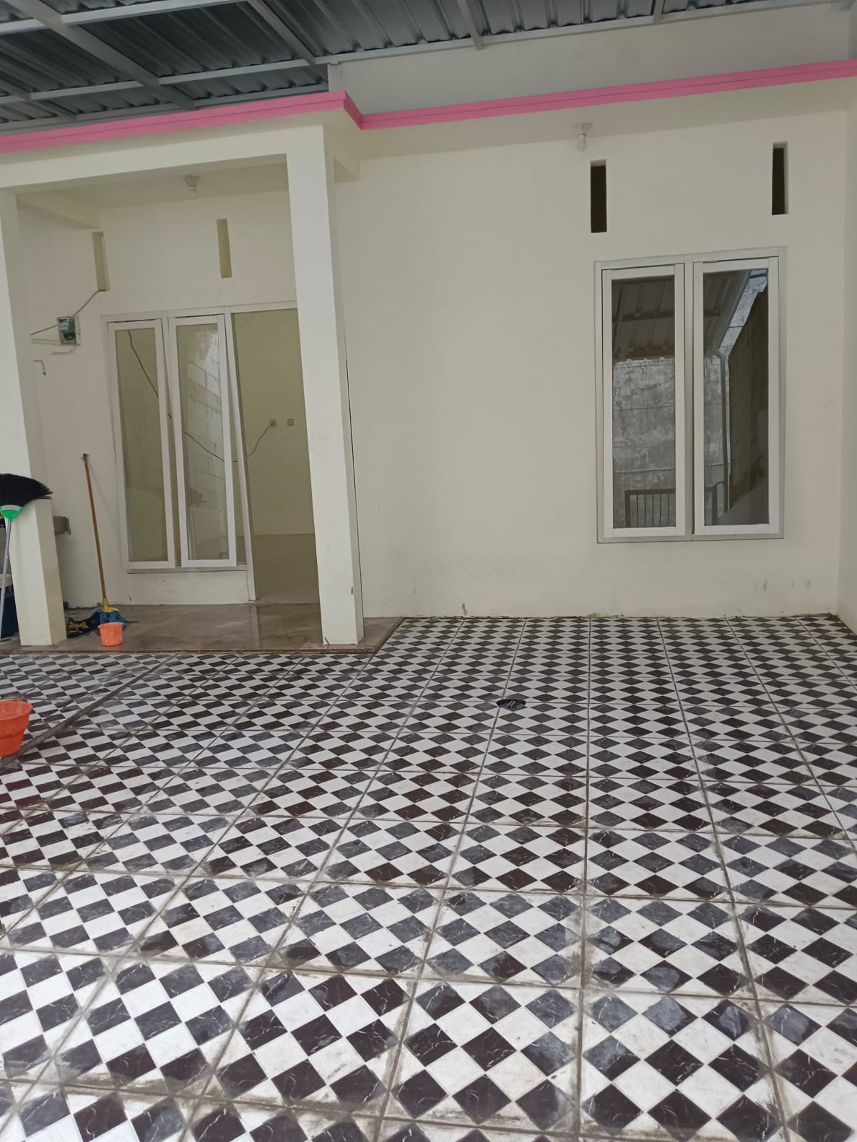 Rumah disewakan Gununganyar Baru IIB