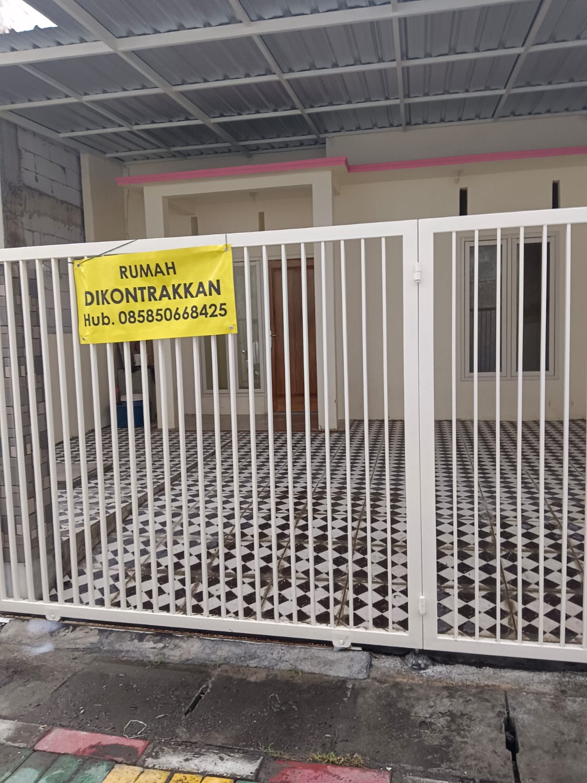 Rumah disewakan Gununganyar Baru IIB