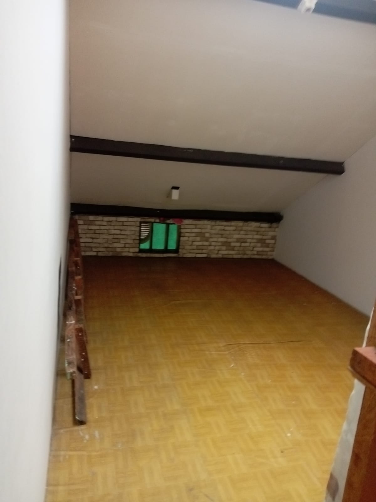 Disewakan rumah dan isinya lokasi strategis di Antapani Bandung