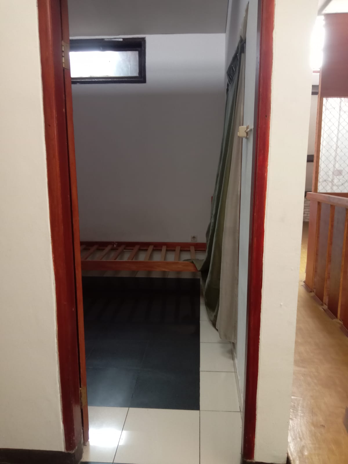 Disewakan rumah dan isinya lokasi strategis di Antapani Bandung