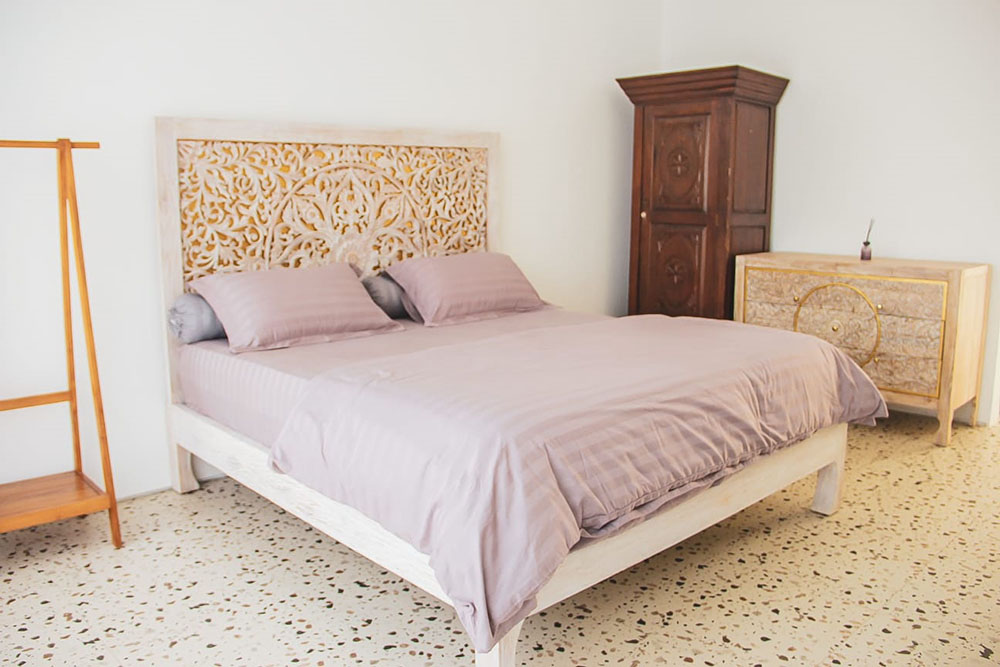 RUMAH MODERN BEACH HOUSE DGN SWIMMING POOL DI RESORT DAGO BDG