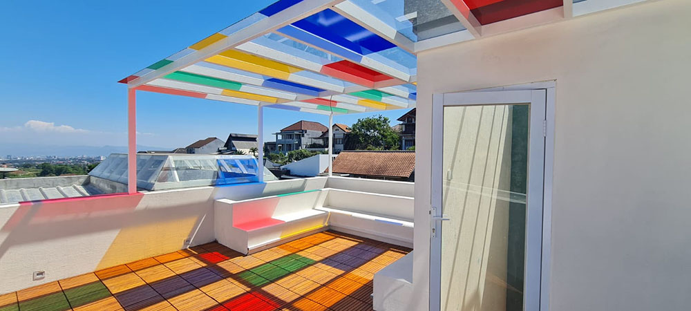 RUMAH MODERN BEACH HOUSE DGN SWIMMING POOL DI RESORT DAGO BDG