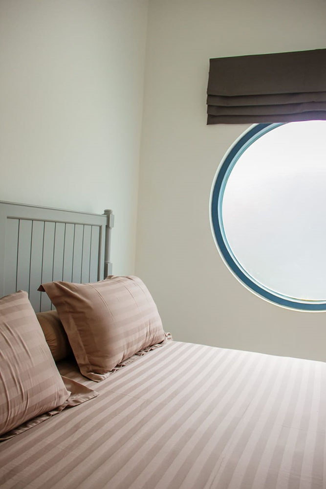 RUMAH MODERN BEACH HOUSE DGN SWIMMING POOL DI RESORT DAGO BDG