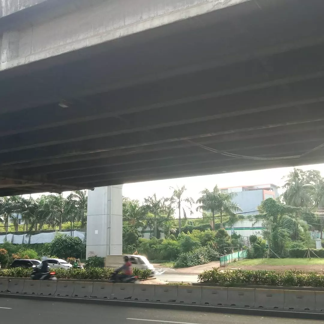Tanah pinggir jalan besar,siap bangun lokasi Cawang jakarta Timu