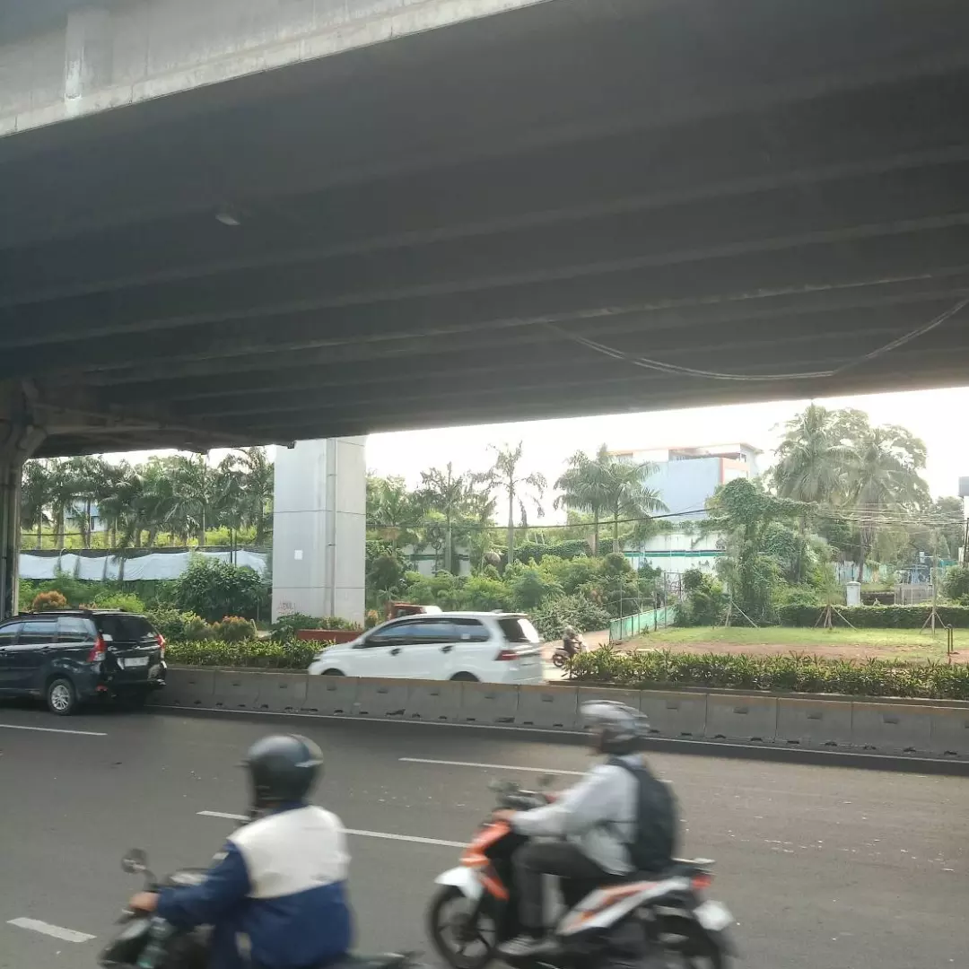 Tanah pinggir jalan besar,siap bangun lokasi Cawang jakarta Timu