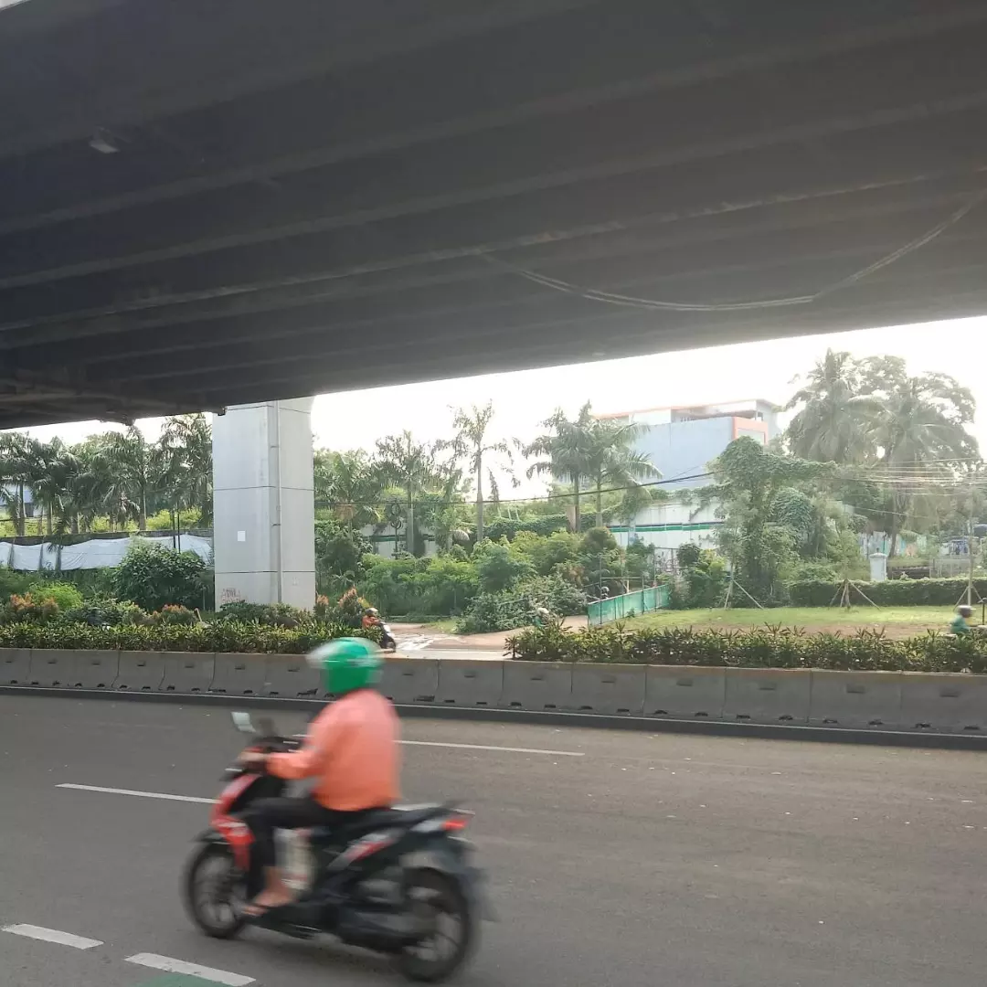 Tanah pinggir jalan besar,siap bangun lokasi Cawang jakarta Timu