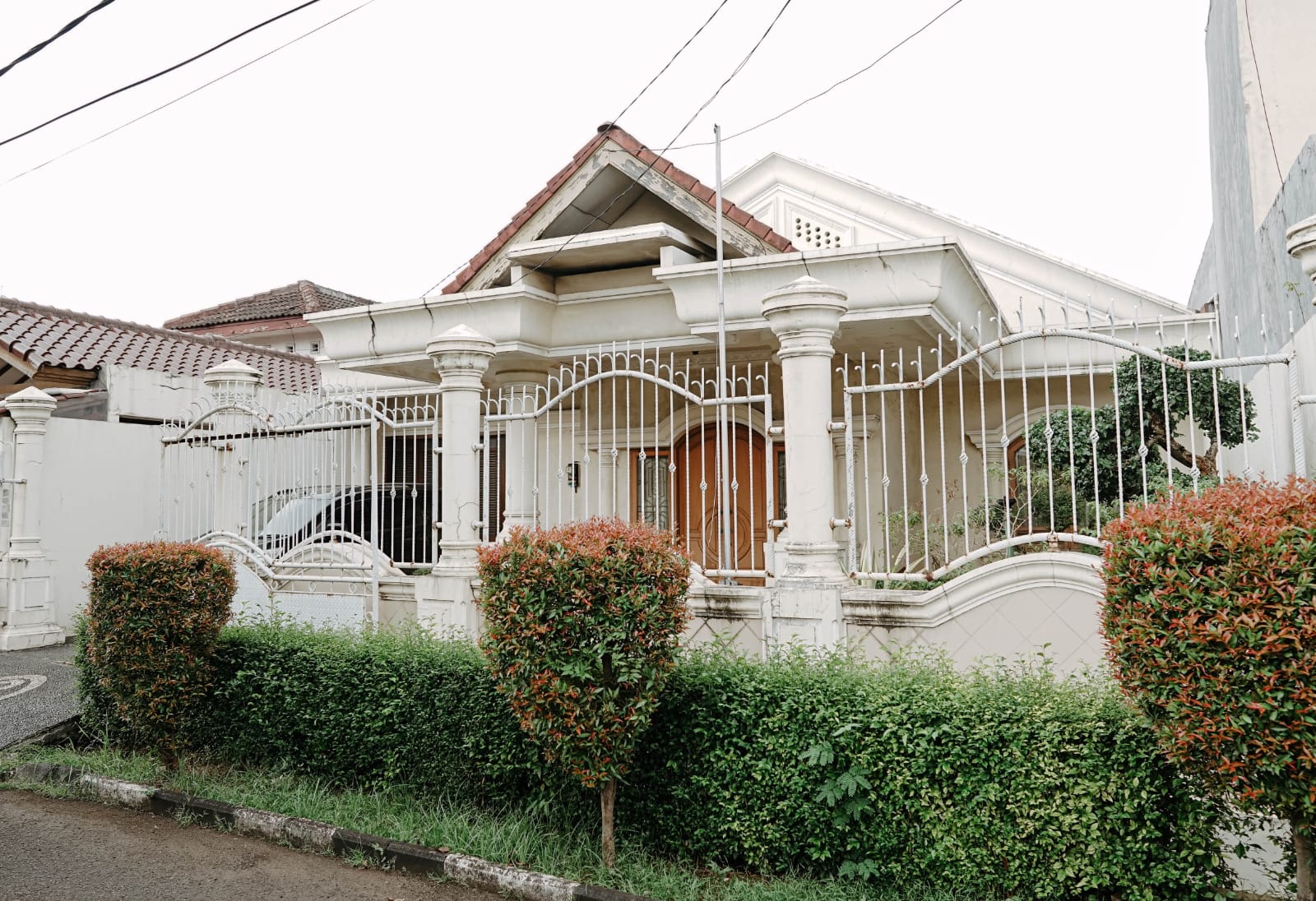 Dijualcepat Rumah Bintaro sektor 3 lt 400/250 SHM siap huni