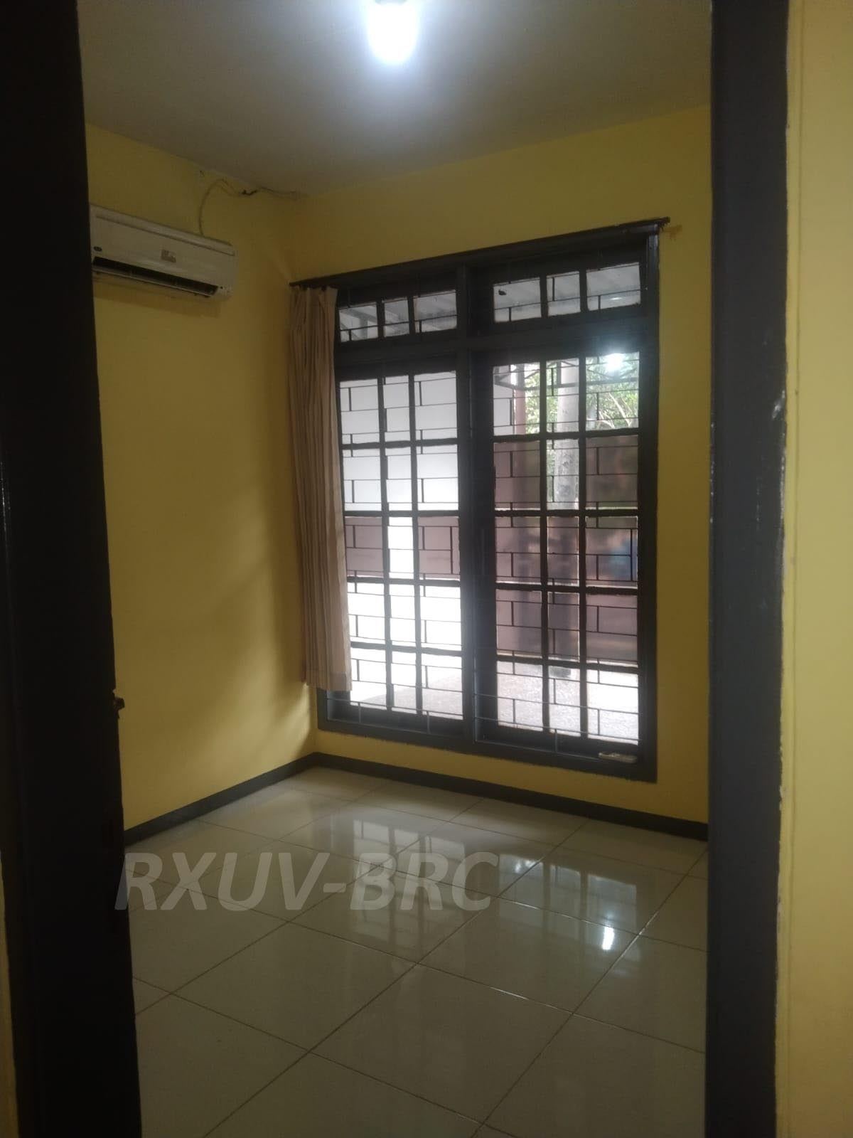 Disewakan Rumah Nyaman Siap Huni di Surabaya Barat, Dekat Mall!