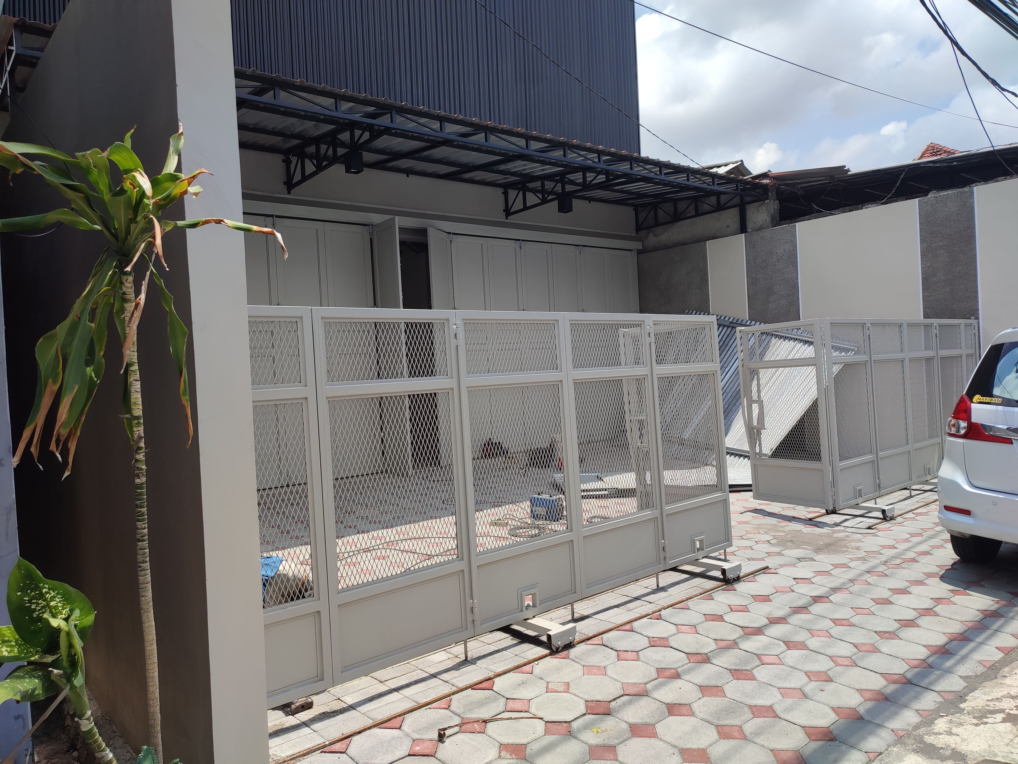 Dijual Tempat Usaha Baru Gress dekat Ter minal Jombor