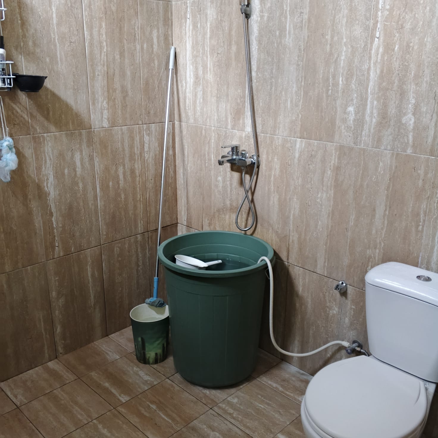 Jual rumah dikomplek mewah di Cinere, Depok, Jawa Barat